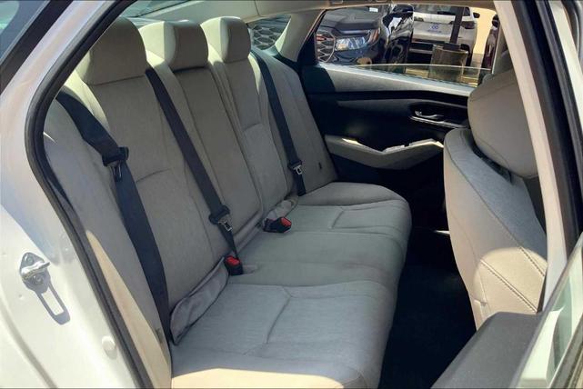 Photo of 2023 Platinum White Pearl Honda Accord
