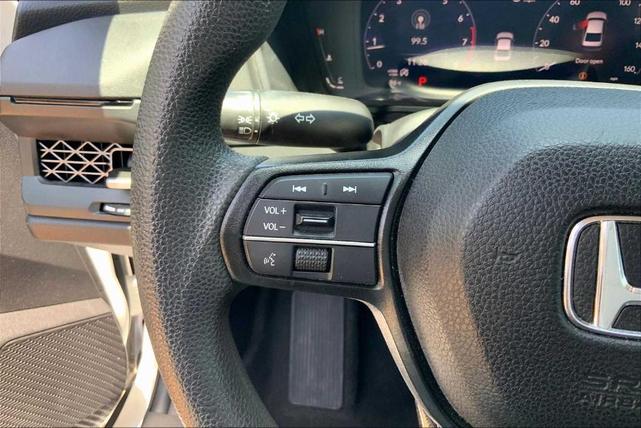 Photo of 2023 Platinum White Pearl Honda Accord