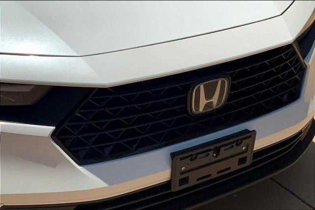 Photo of 2023 Platinum White Pearl Honda Accord