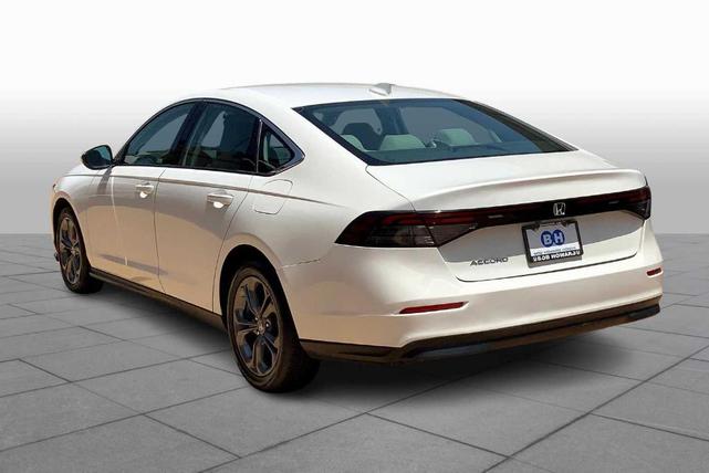 Photo of 2023 Platinum White Pearl Honda Accord