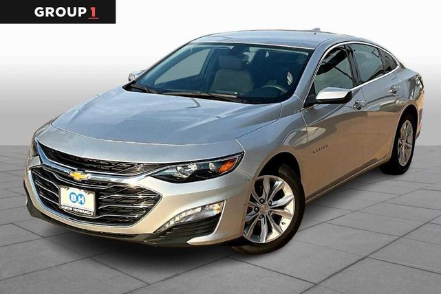 Photo of 2021 Silver Ice Metallic Chevrolet Malibu