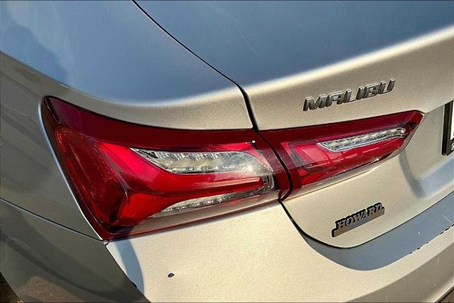 Photo of 2021 Silver Ice Metallic Chevrolet Malibu
