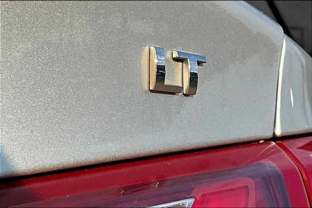Photo of 2021 Silver Ice Metallic Chevrolet Malibu
