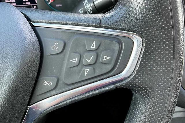 Photo of 2021 Silver Ice Metallic Chevrolet Malibu