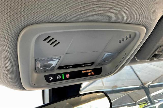 Photo of 2021 Silver Ice Metallic Chevrolet Malibu