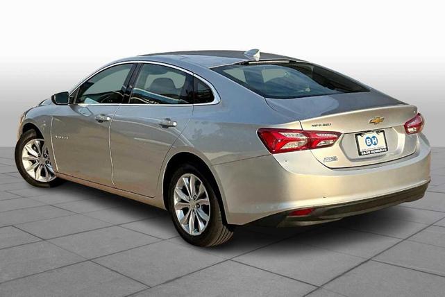 Photo of 2021 Silver Ice Metallic Chevrolet Malibu
