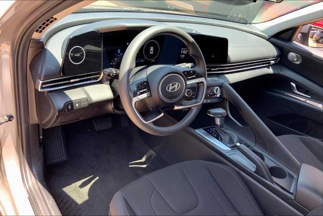 Photo of 2024 Metal Hyundai ELANTRA