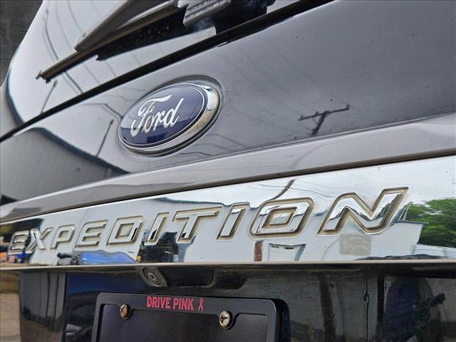 Photo of 2017 Shadow Black Ford Expedition EL