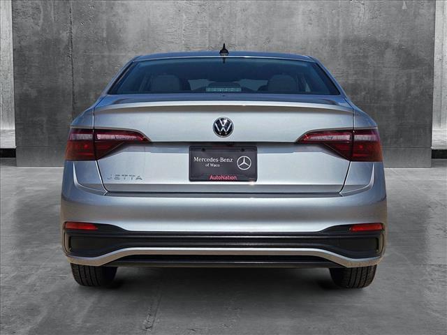 Photo of 2022 Pyrite Silver Metallic Volkswagen Jetta