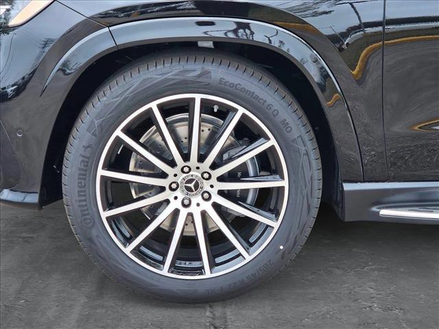 Photo of 2025 Obsidian Black Metallic Mercedes-Benz GLS 450