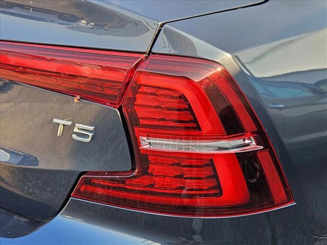 Photo of 2020 Denim Blue Metallic Volvo S60