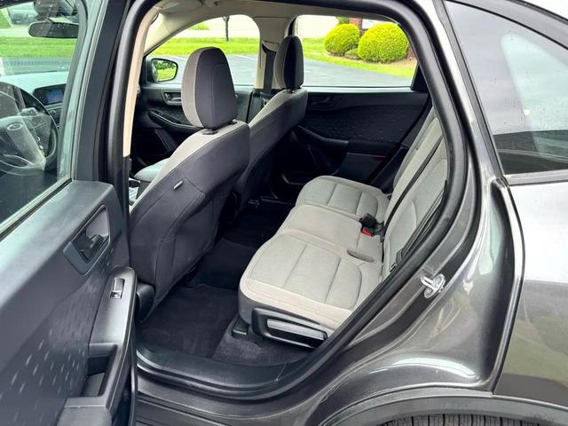 Photo of 2020 Gray Ford Escape