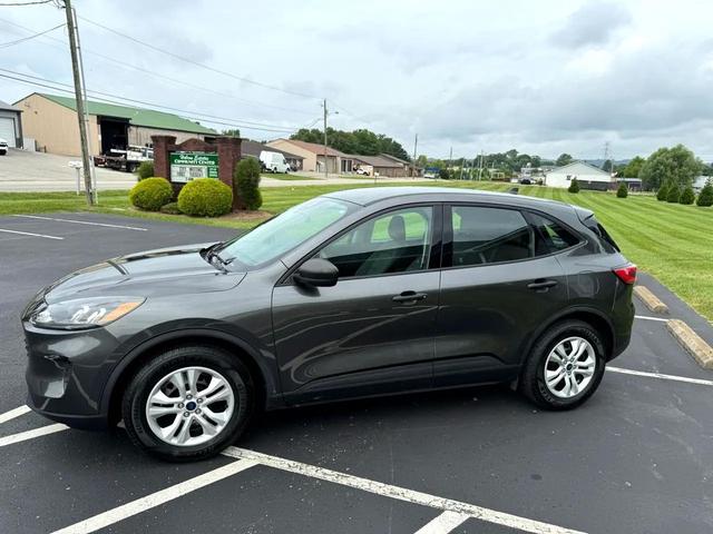 Photo of 2020 Gray Ford Escape