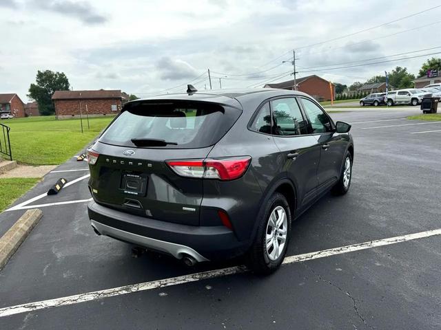 Photo of 2020 Gray Ford Escape