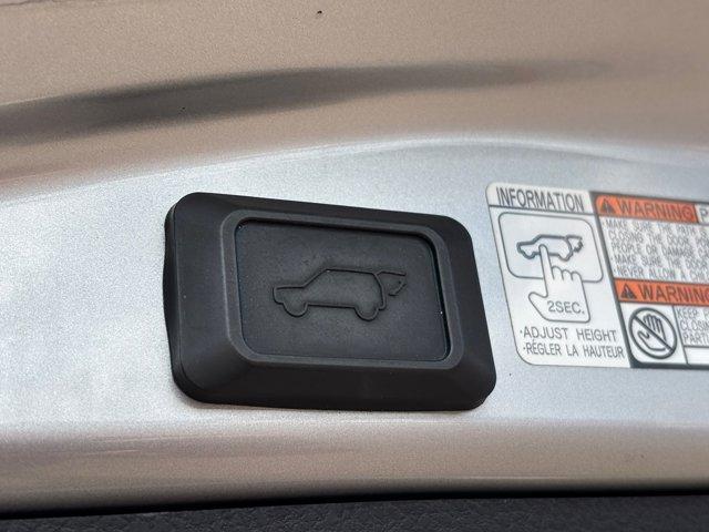 Photo of 2018 Silver Sky Metallic Toyota RAV4