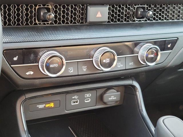Photo of 2025 Solar Silver Metallic Honda CR-V Hybrid