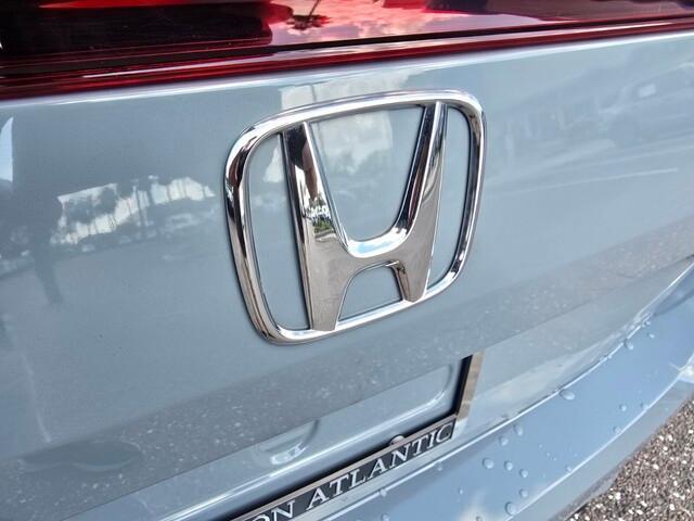 Photo of 2023 Sonic Gray Pearl Honda Civic