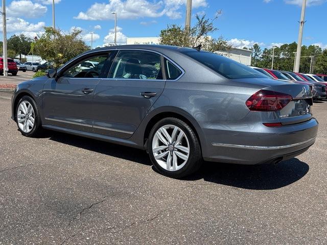 Photo of 2017 Platinum Gray Metallic Volkswagen Passat