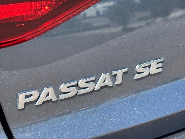 Photo of 2017 Platinum Gray Metallic Volkswagen Passat