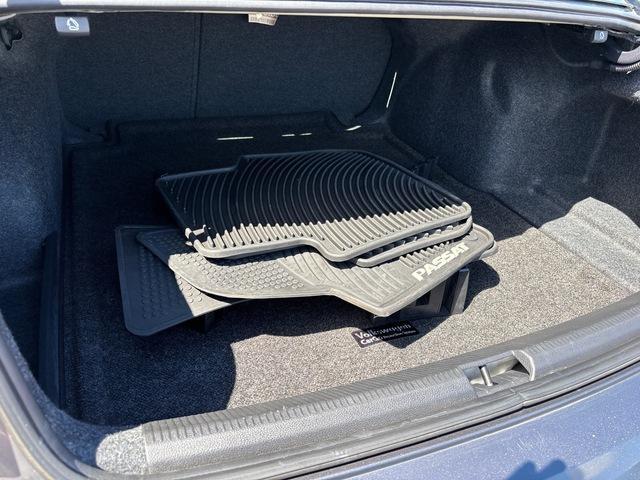 Photo of 2017 Platinum Gray Metallic Volkswagen Passat
