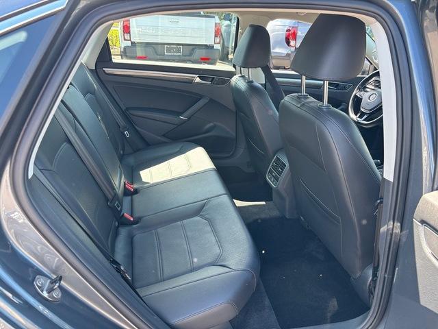 Photo of 2017 Platinum Gray Metallic Volkswagen Passat