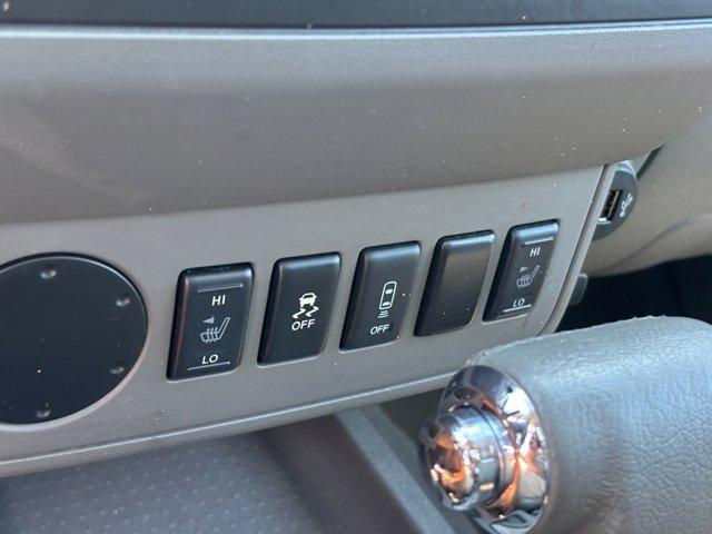 Photo of 2019 Magnetic Black Pearl Nissan Frontier