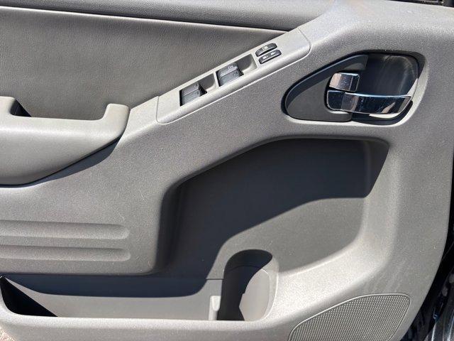 Photo of 2019 Magnetic Black Pearl Nissan Frontier