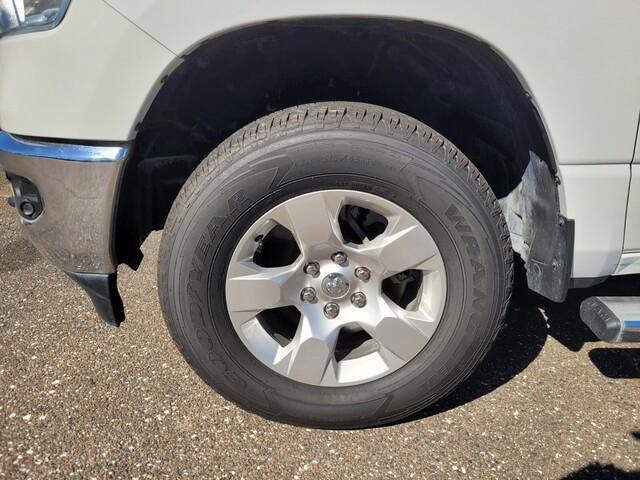 Photo of 2023 Bright White Clearcoat RAM 1500