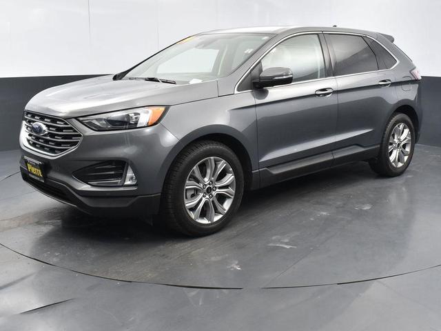 Photo of 2024 Carbonized Gray Metallic Ford Edge