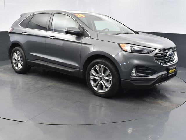 Photo of 2024 Carbonized Gray Metallic Ford Edge