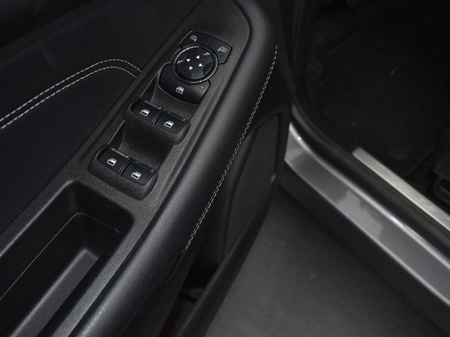 Photo of 2024 Carbonized Gray Metallic Ford Edge