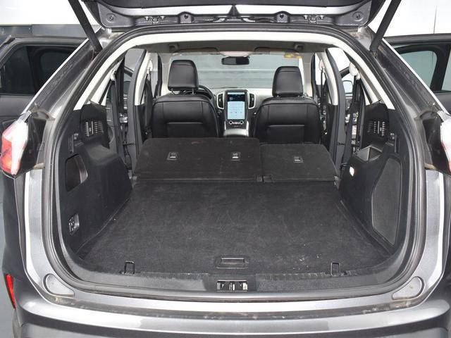 Photo of 2024 Carbonized Gray Metallic Ford Edge