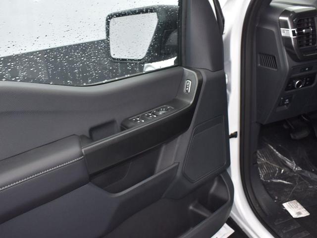 Photo of 2025 Oxford White Ford F-150