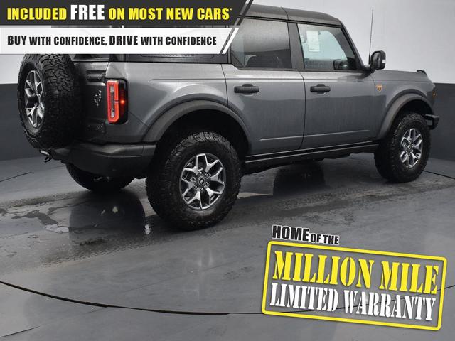 Photo of 2025 Gray Metallic Ford Bronco
