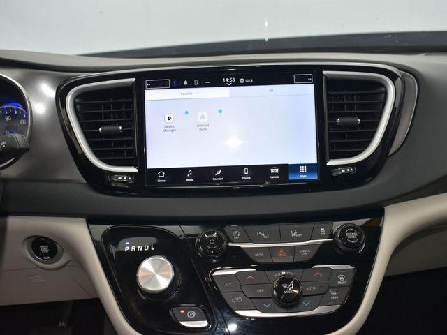 Photo of 2023 Velvet Red Pearlcoat Chrysler Pacifica