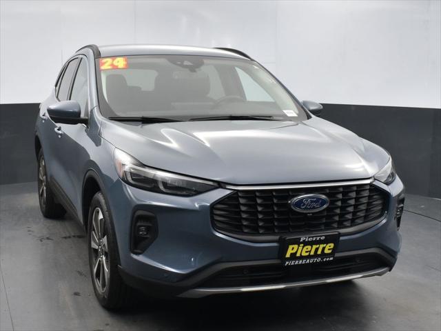 Photo of 2024 Vapor Blue Ford Escape