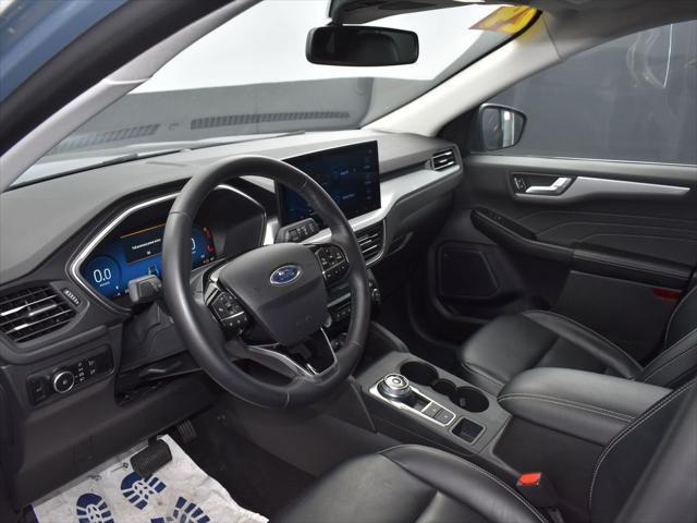 Photo of 2024 Vapor Blue Ford Escape