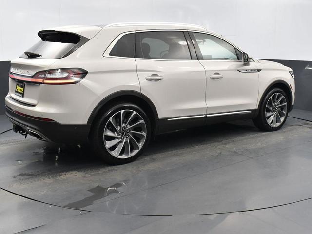 Photo of 2021 Ceramic White Lincoln Nautilus