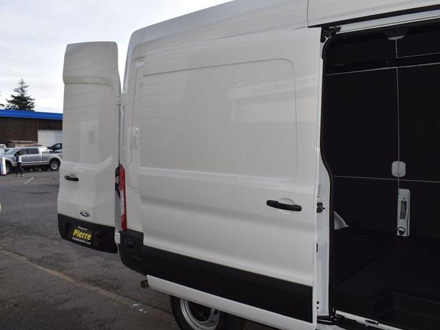 Photo of 2025 Oxford White Ford Transit-350
