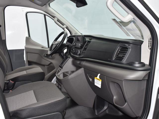 Photo of 2025 Oxford White Ford Transit-250