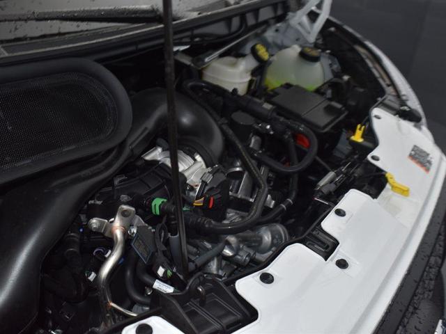 Photo of 2025 Oxford White Ford Transit-250