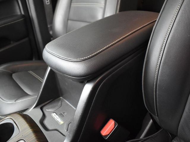 Photo of 2020 Satin Steel Metallic GMC Canyon