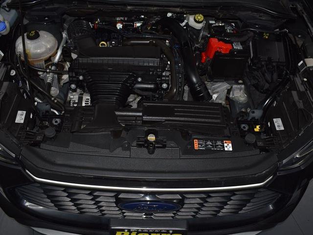Photo of 2024 Black Metallic Ford Escape
