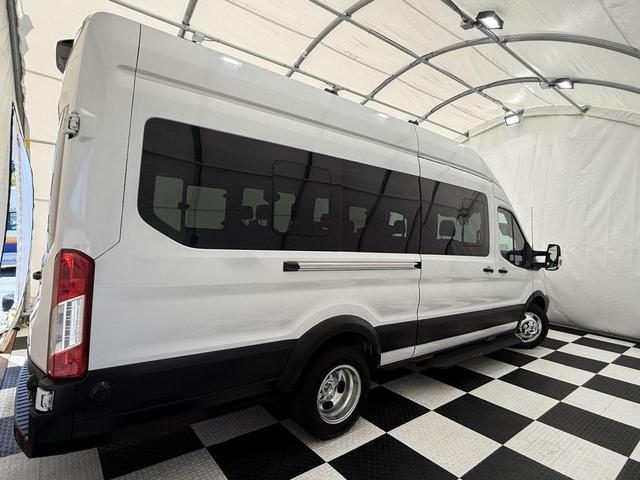 Photo of 2019 Oxford White Ford Transit-350
