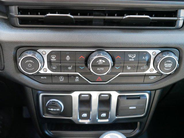 Photo of 2024 Black Clearcoat Jeep Wrangler