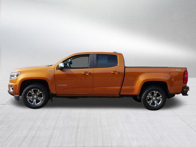 Photo of 2017 Burning Hot Metallic Chevrolet Colorado