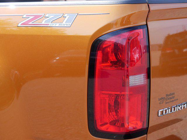 Photo of 2017 Burning Hot Metallic Chevrolet Colorado