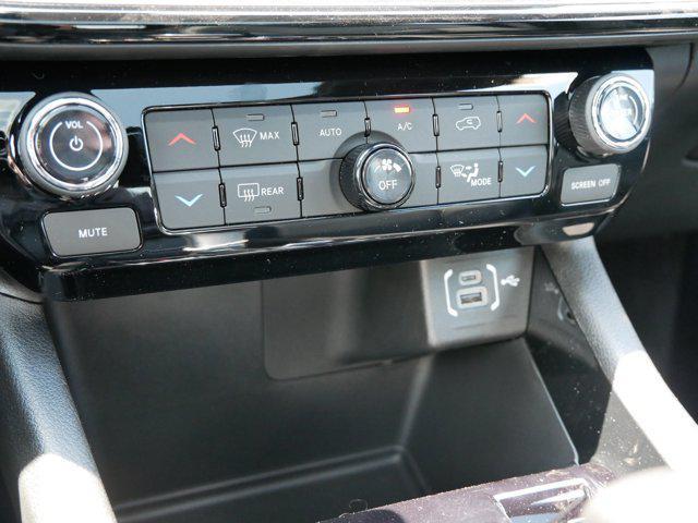 Photo of 2025 Silver Zynith Metallic Clearcoat Jeep Compass