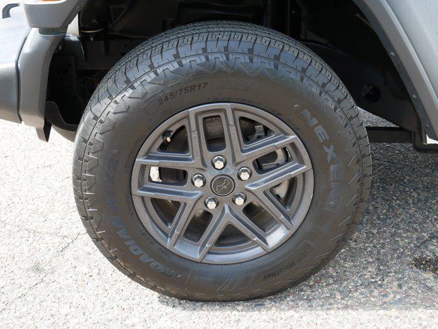 Photo of 2024 Bright White Clearcoat Jeep Wrangler