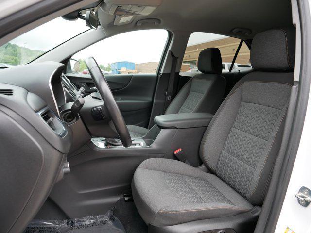 Photo of 2022 Summit White Chevrolet Equinox